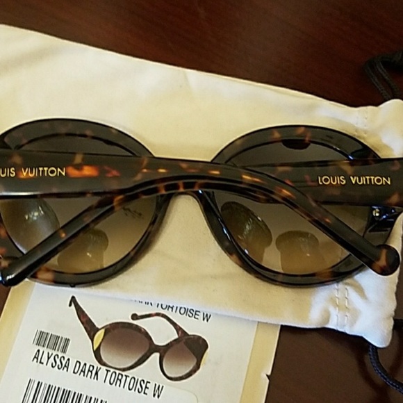 AUTHENTIC Louis Vuitton Sunglasses - Picture 3 of 6